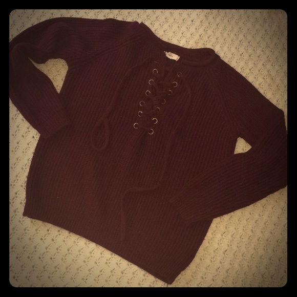 entro Sweaters - Entro maroon tie front sweater Small